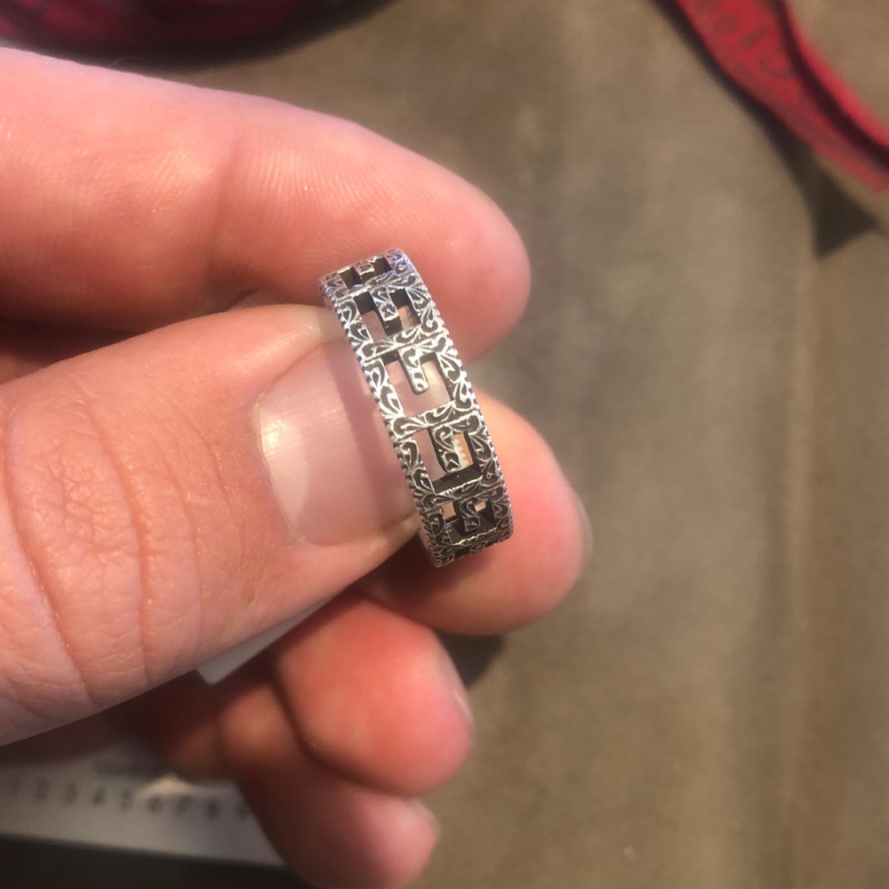 GUCCI RING SIZE 10